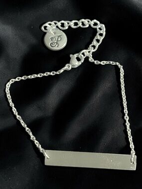 Plunder Silver Bar Pendant Bracelet - Silver